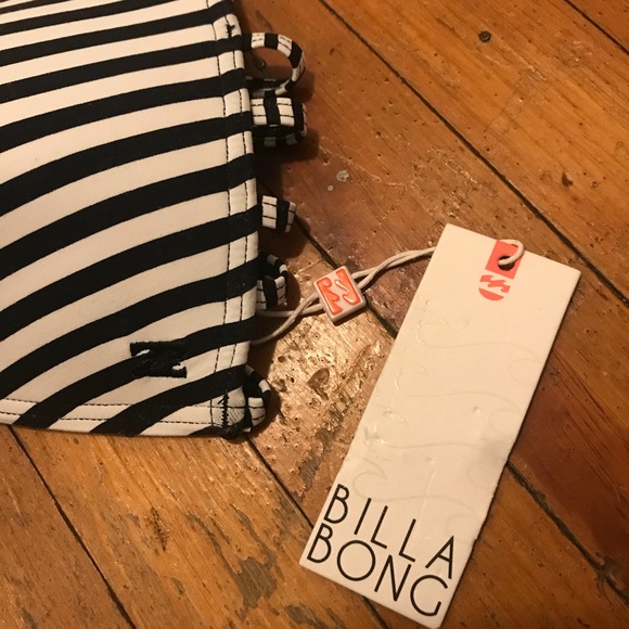 NWT Billabong Black & White Striped Bikini Top - Picture 3 of 5